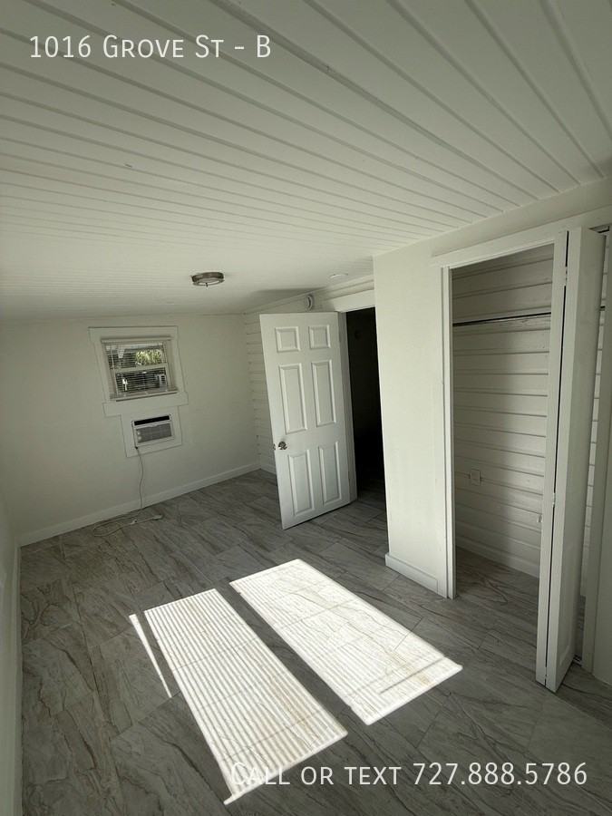 1016 Grove St #B - Photo 3 of 50