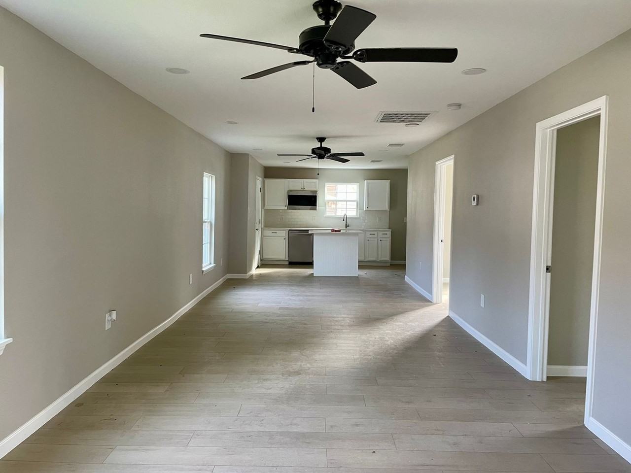 503 Hill St - Photo 4 of 12