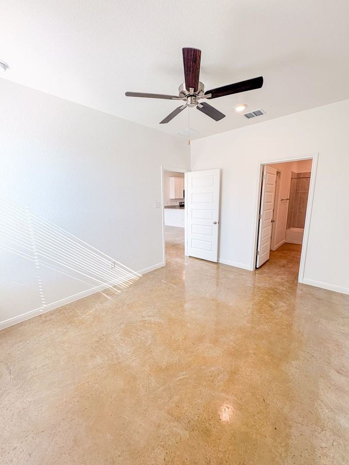 2917 Quail Ridge Ln #B - Photo 5 of 13