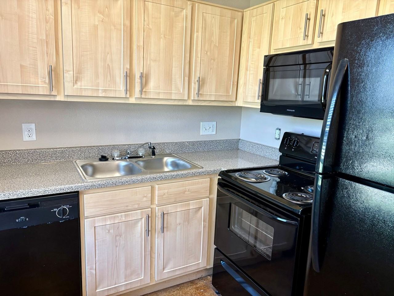 The Commons 1200 W 16th St #12 - Photo 7 of 10