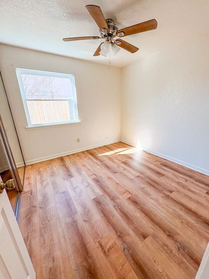 1312 Westway Dr - Photo 6 of 12