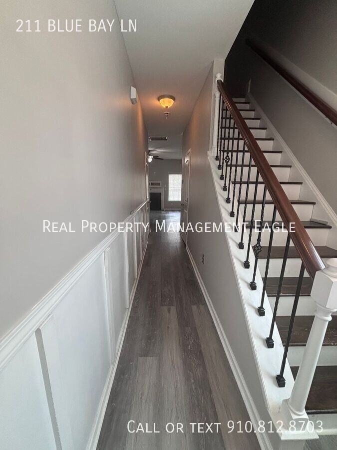 211 Blue Bay Ln - Photo 3 of 25