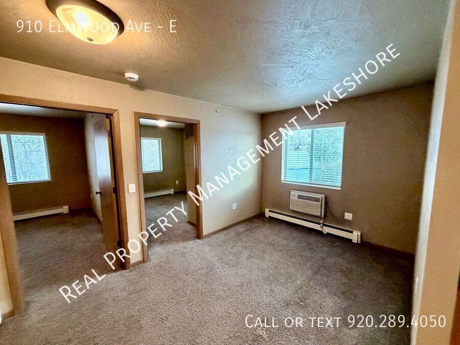 910 Elmwood Ave #E - Photo 3 of 12