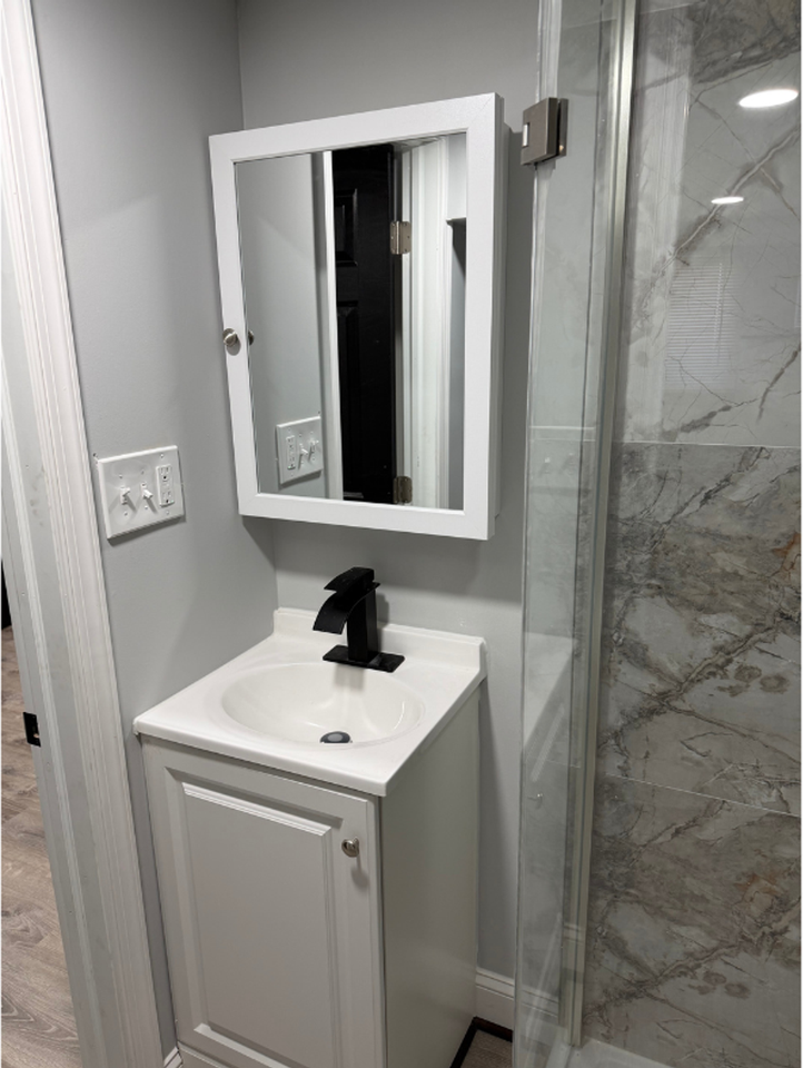 1927 Harlem Ave - Photo 5 of 10