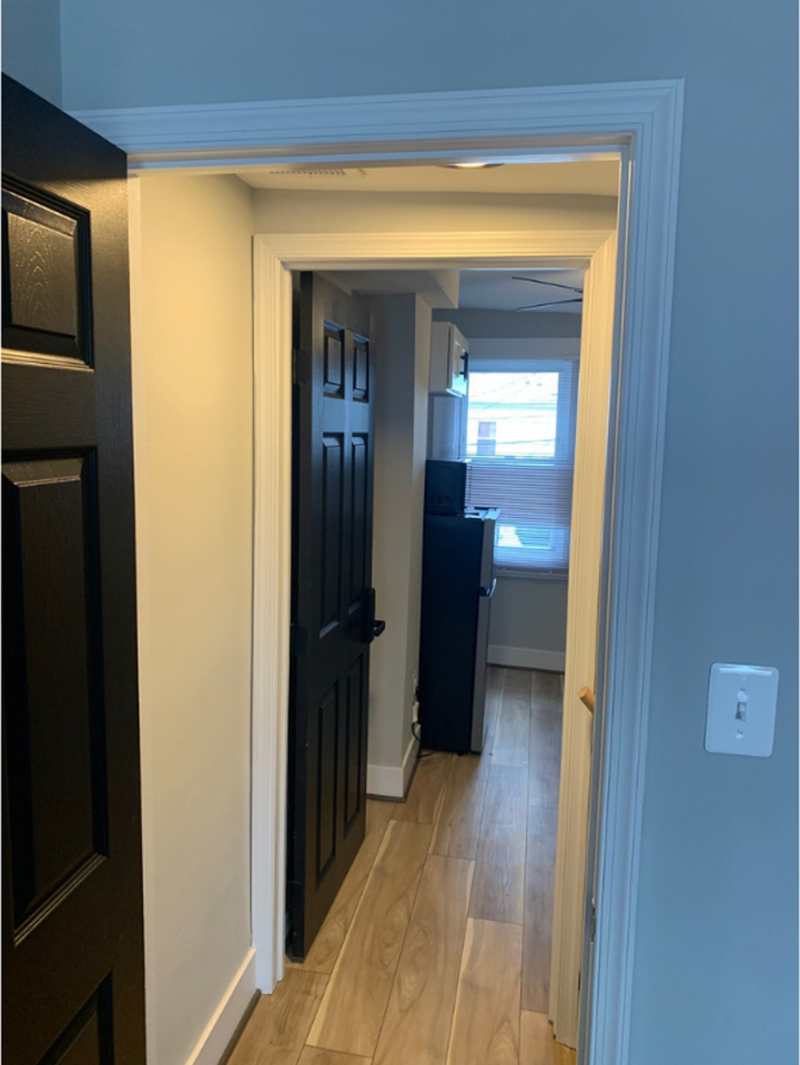 1255 Sargeant St - Photo 6 of 10