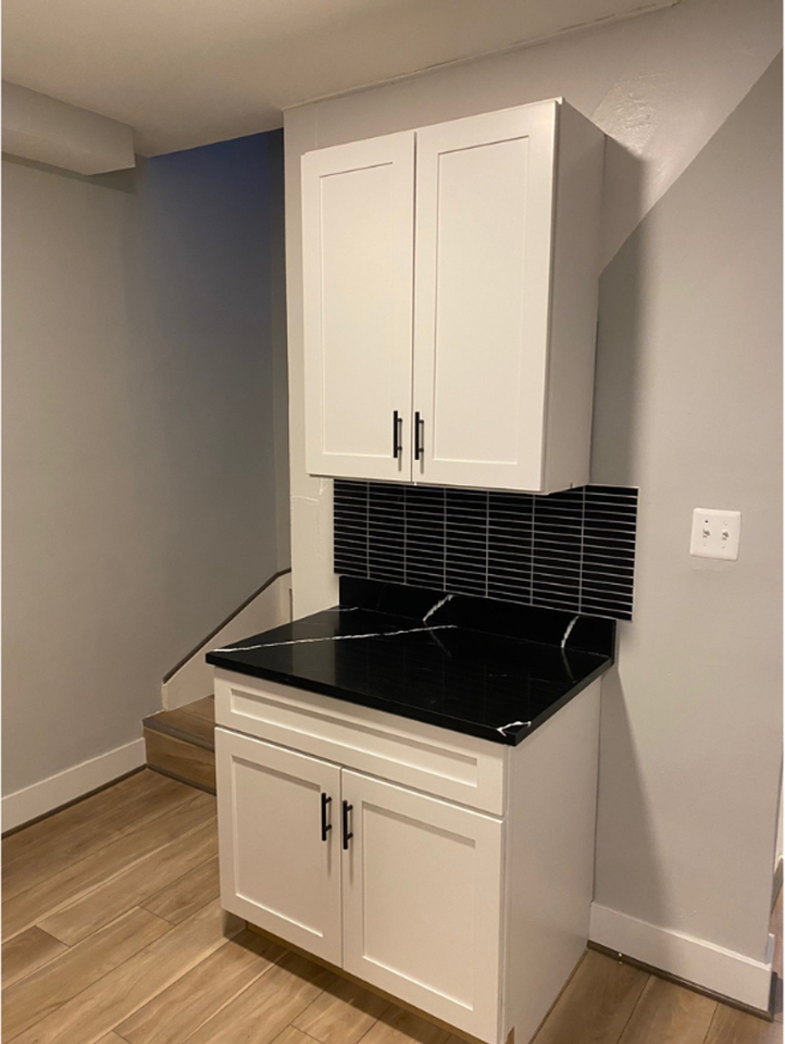 1255 Sargeant St - Photo 7 of 10