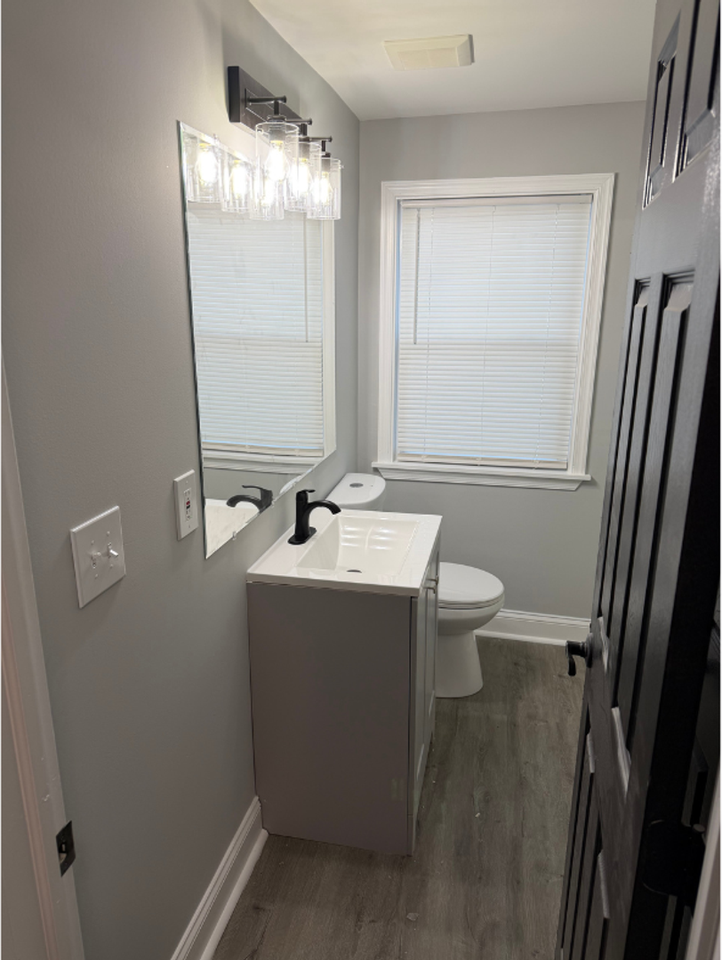 1271 Limit Ave - Photo 2 of 32