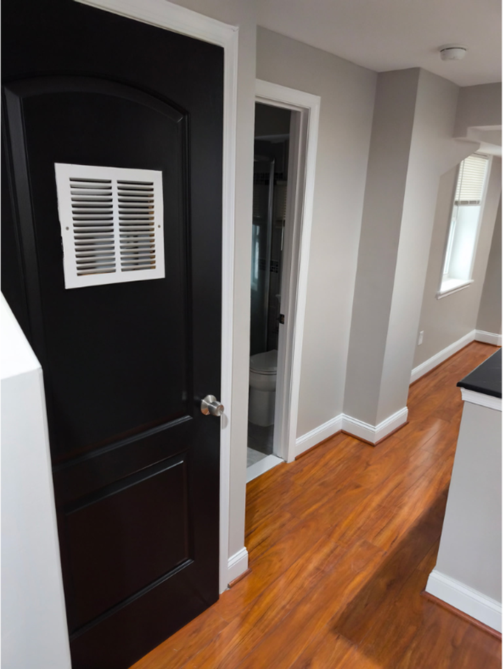 1932 Bank St #3A - Photo 2 of 34