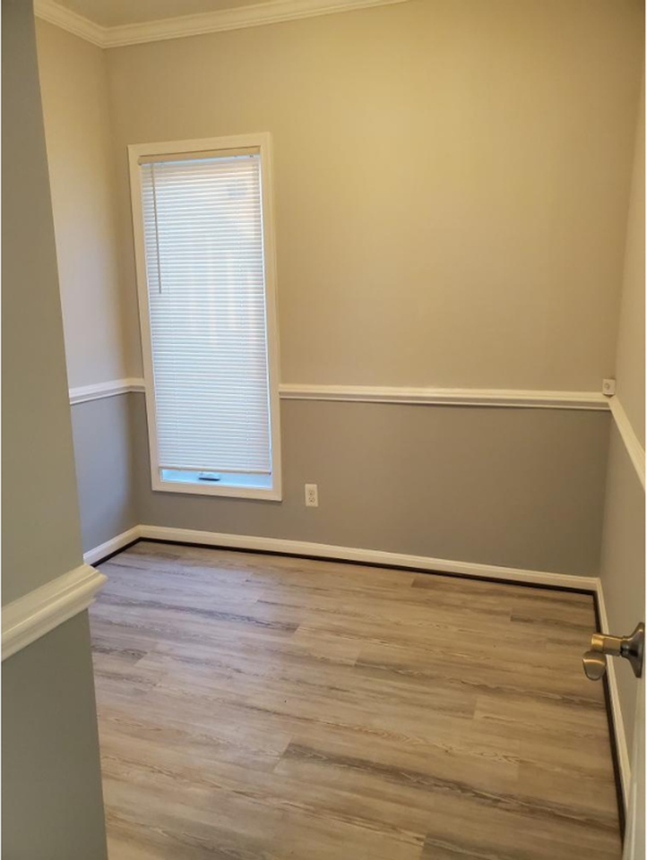 3247 Magnolia Ave #C - Photo 2 of 30