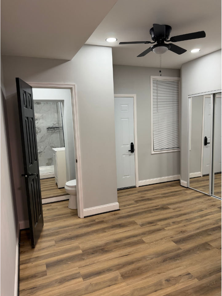 3113 Presbury St - Photo 6 of 9