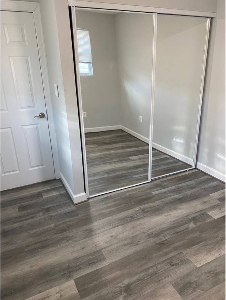 438R Main St #8 - Photo 5 of 6