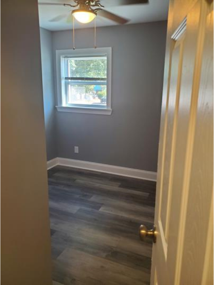 1500 Olmstead St - Photo 5 of 30