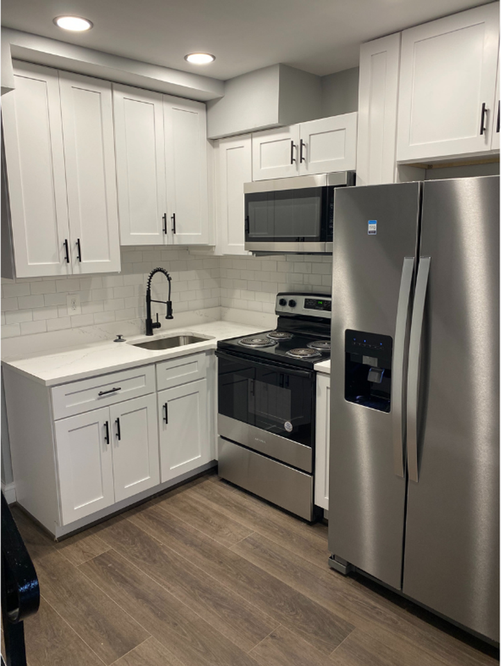 3908 Claremont Avenue-B #B - Photo 4 of 21