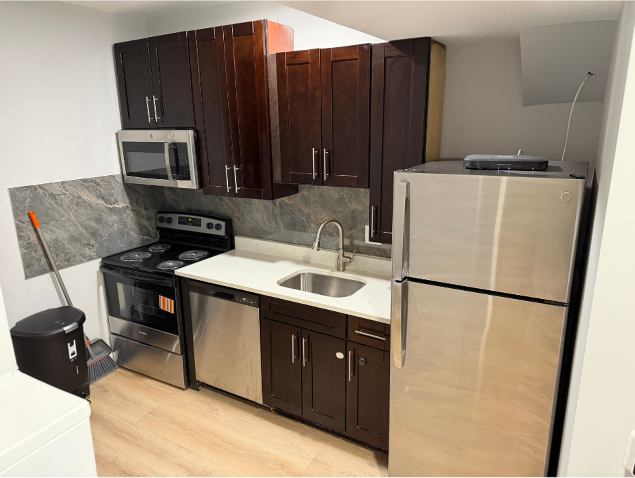 1763 Montpelier St - Photo 2 of 39