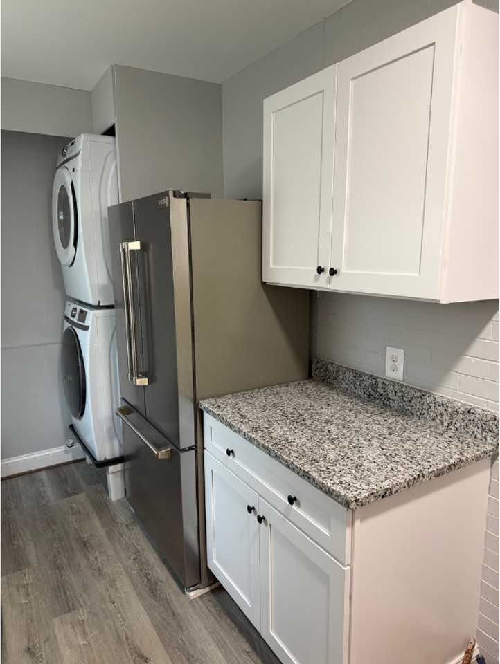 716 E 23rd St - Photo 3 of 12