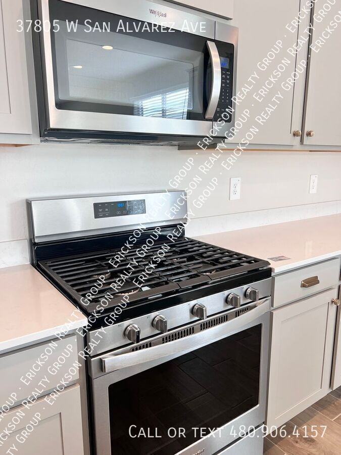 37805 W San Alvarez Ave - Photo 5 of 32