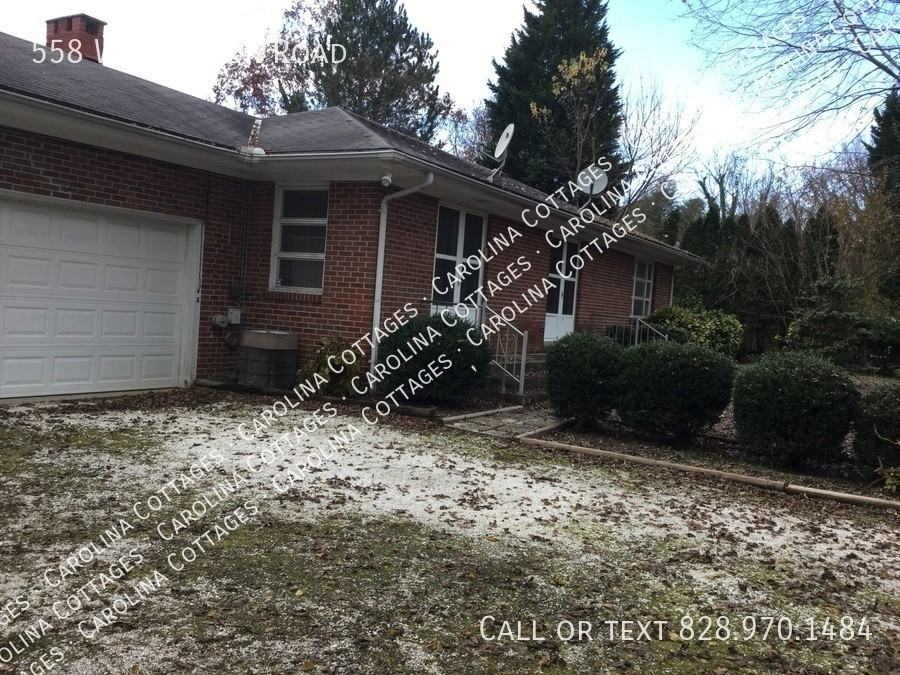 558 Westbrook Rd - Photo 3 of 20