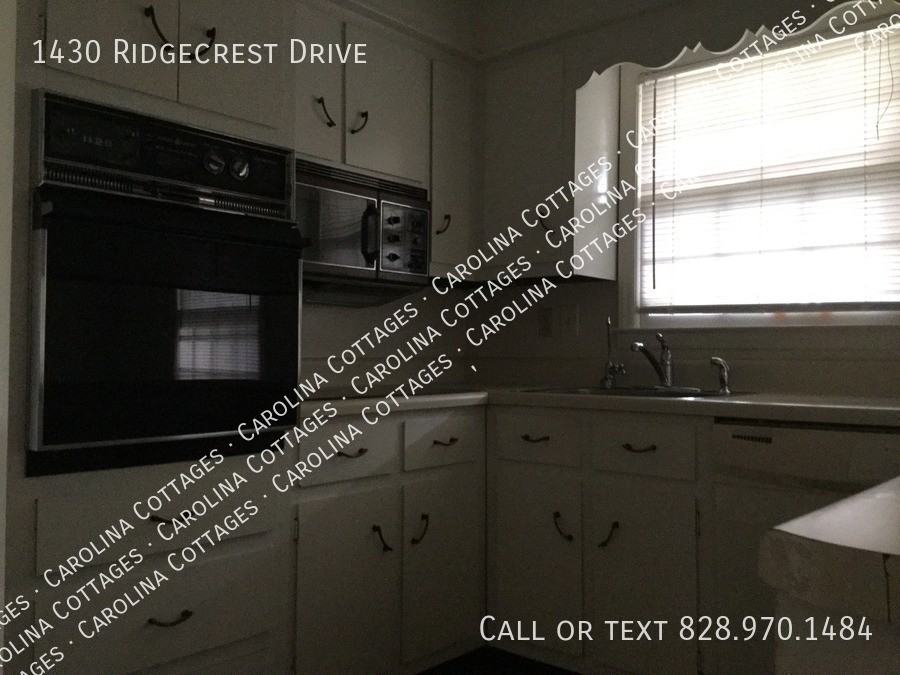 1430 Ridgecrest Dr - Photo 6 of 15