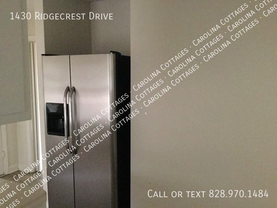 1430 Ridgecrest Dr - Photo 7 of 15