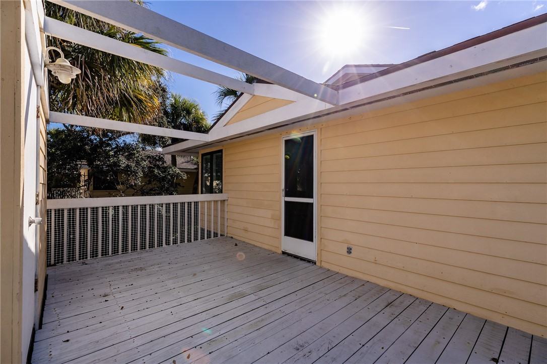 953 E Causeway Blvd #953 - Photo 5 of 19