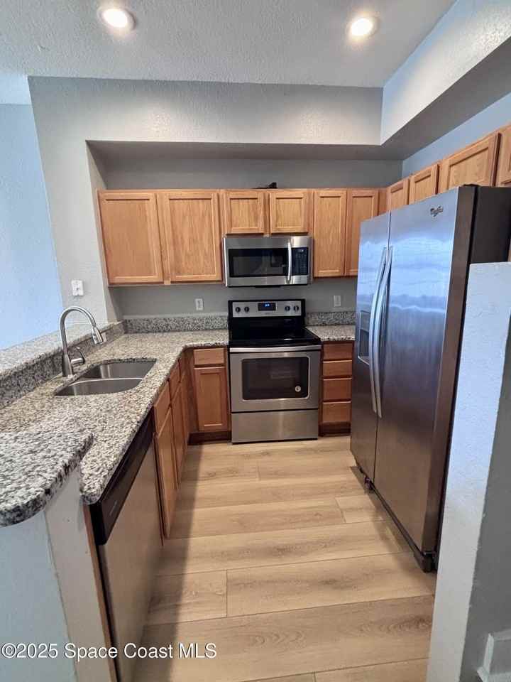 100 Colibri Way #100-102 - Photo 2 of 16