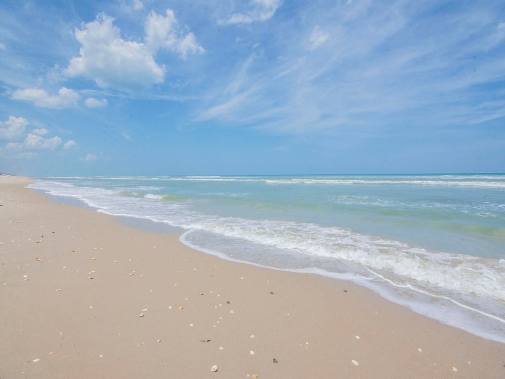 4601 Jimmy Buffett Mem Highway #4601-403 - Photo 5 of 36