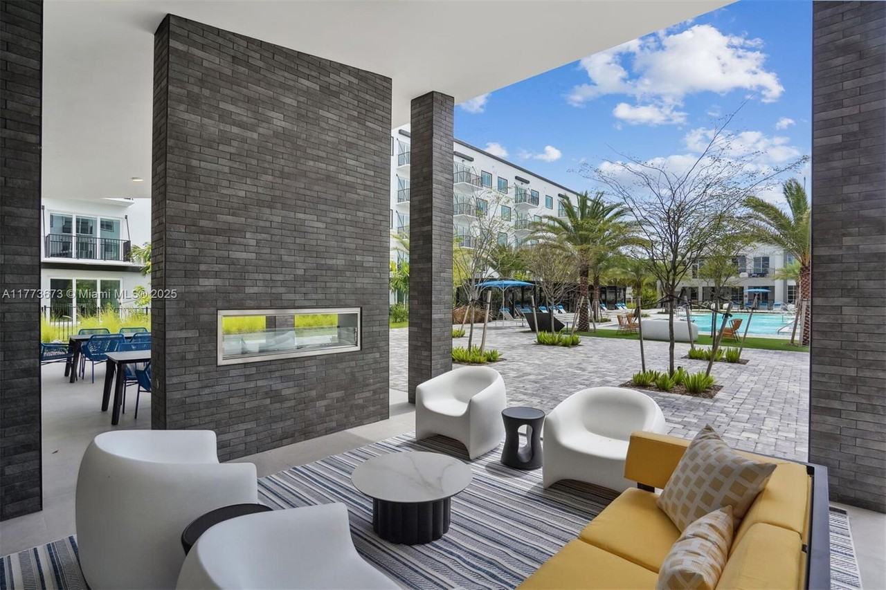 2095 W Atlantic Ave #2095C1 - Photo 4 of 50