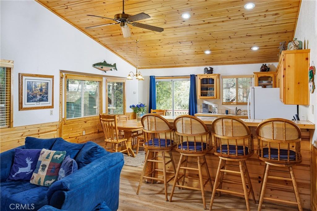 517 Sugarloaf Blvd #517 - Photo 2 of 19