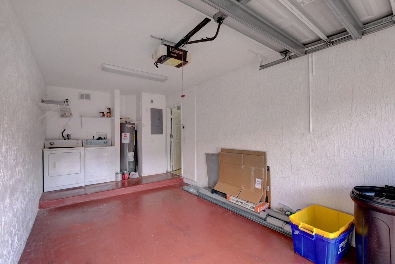 6420 Park Lake Cir #6420 - Photo 4 of 32