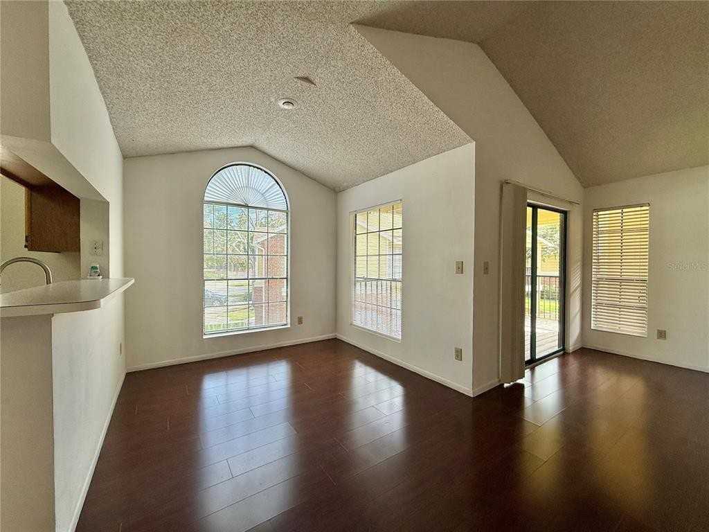 8724 Mallard Reserve Dr #8724-202 - Photo 3 of 32