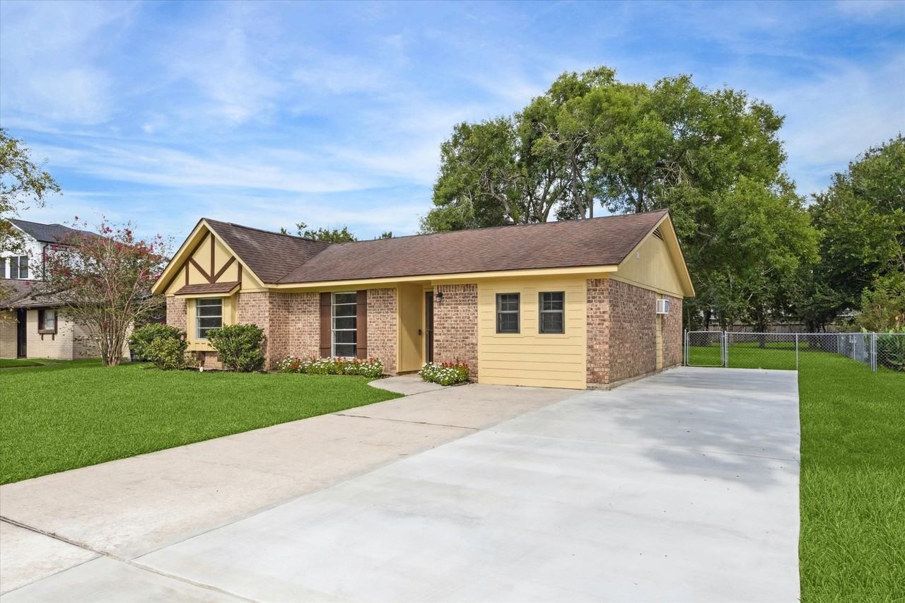 108 Annette Ln #108 - Photo 3 of 11