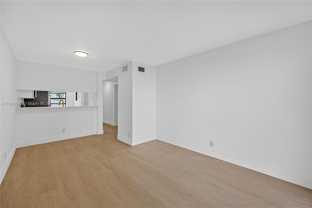 4198 Lakeside Dr - Photo 1 of 1