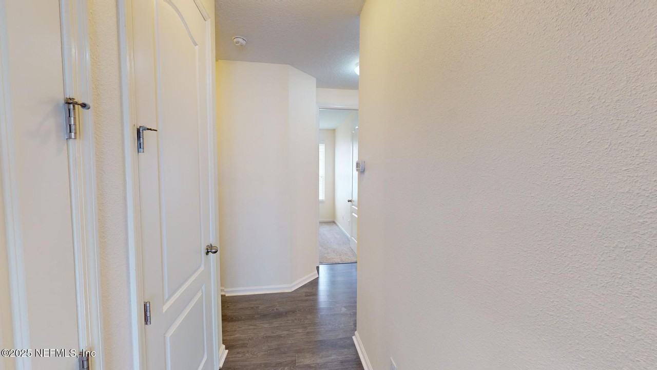15707 Lexington Park Blvd #15707 - Photo 2 of 38