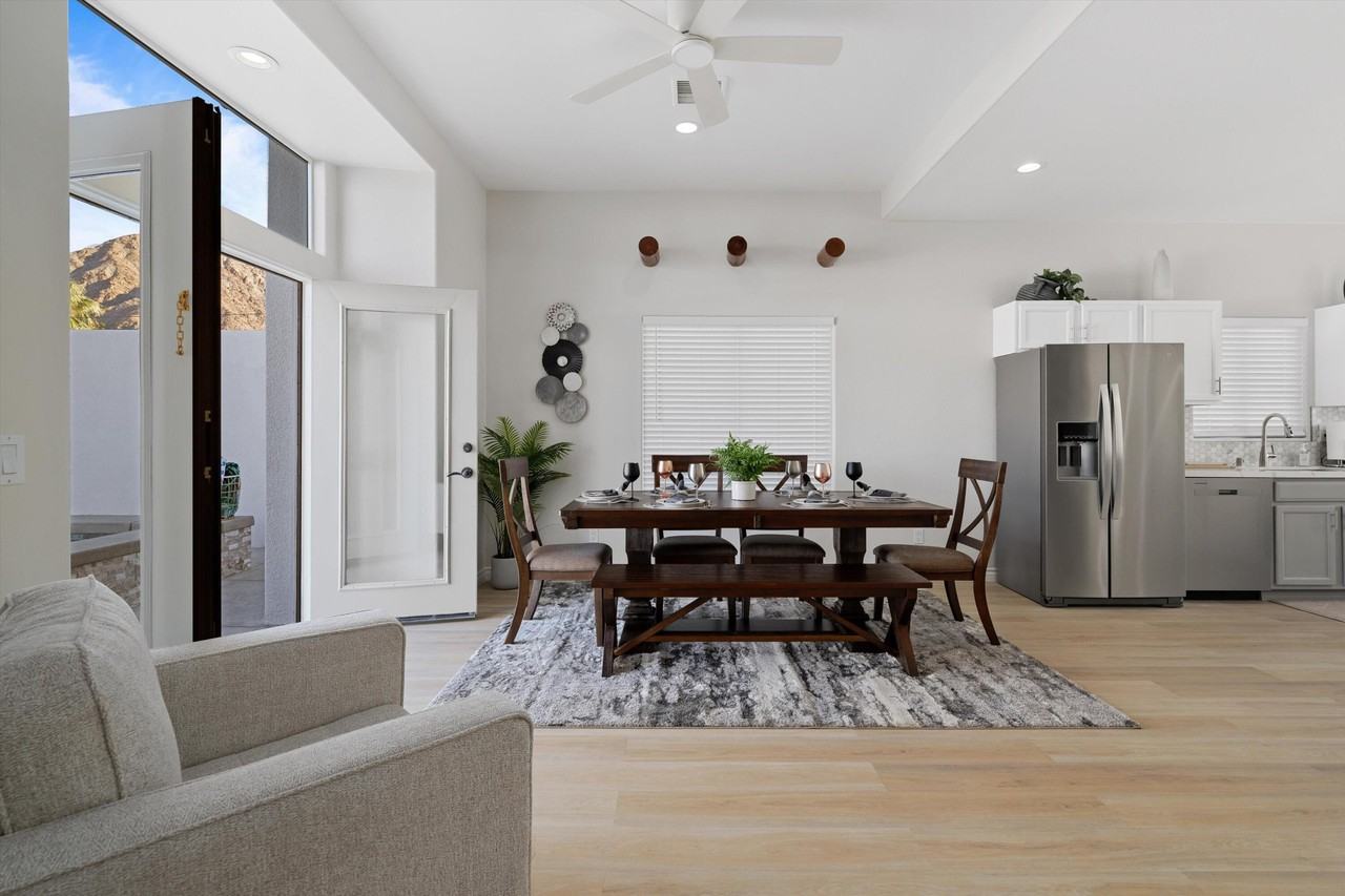 53445 Eisenhower Dr #53445 - Photo 4 of 33