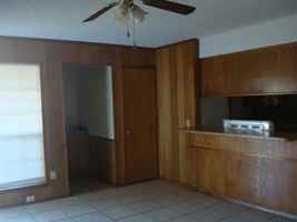 featured image of 615 E Renfro St #615