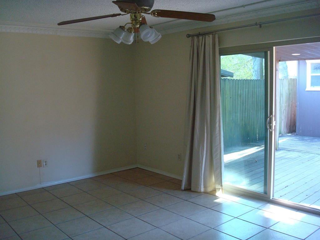 615 E Renfro St #615 - Photo 6 of 9