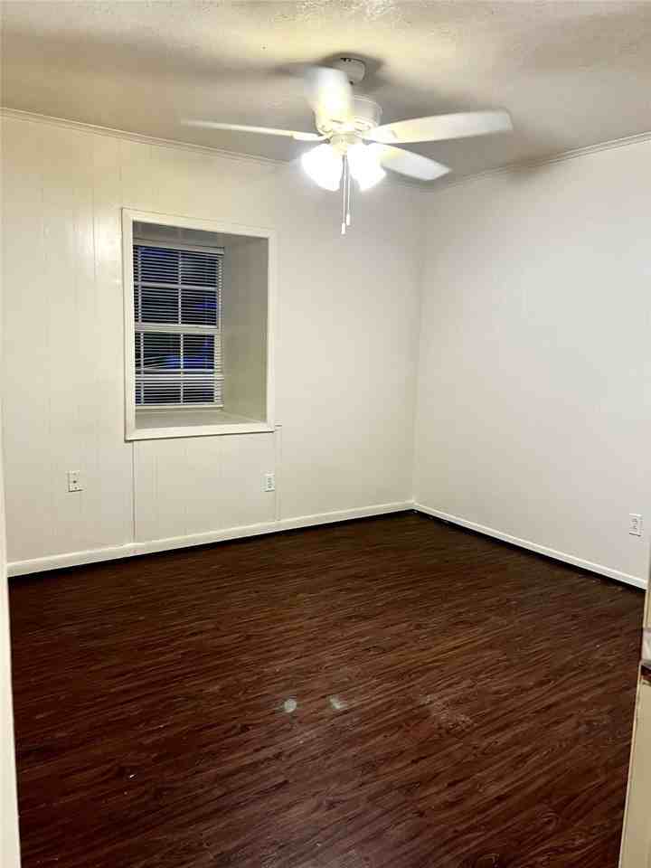 1014 E 23rd St #1014-2 - Photo 3 of 12