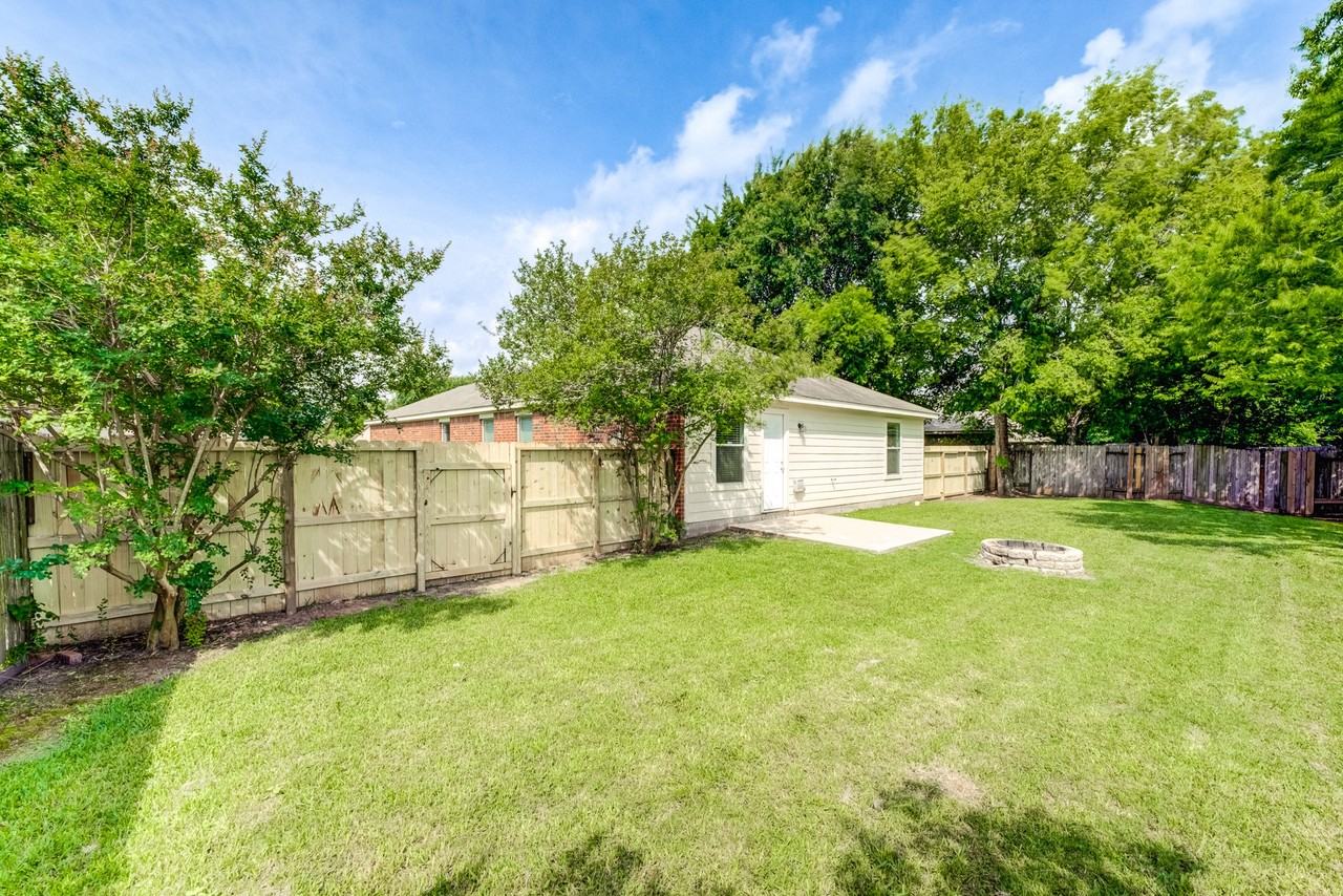 13000 Lazy Ln #13000 - Photo 4 of 26