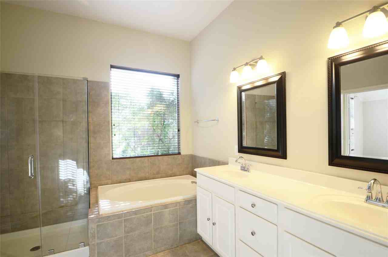 5702 Fleethaven Ct #5702 - Photo 4 of 39