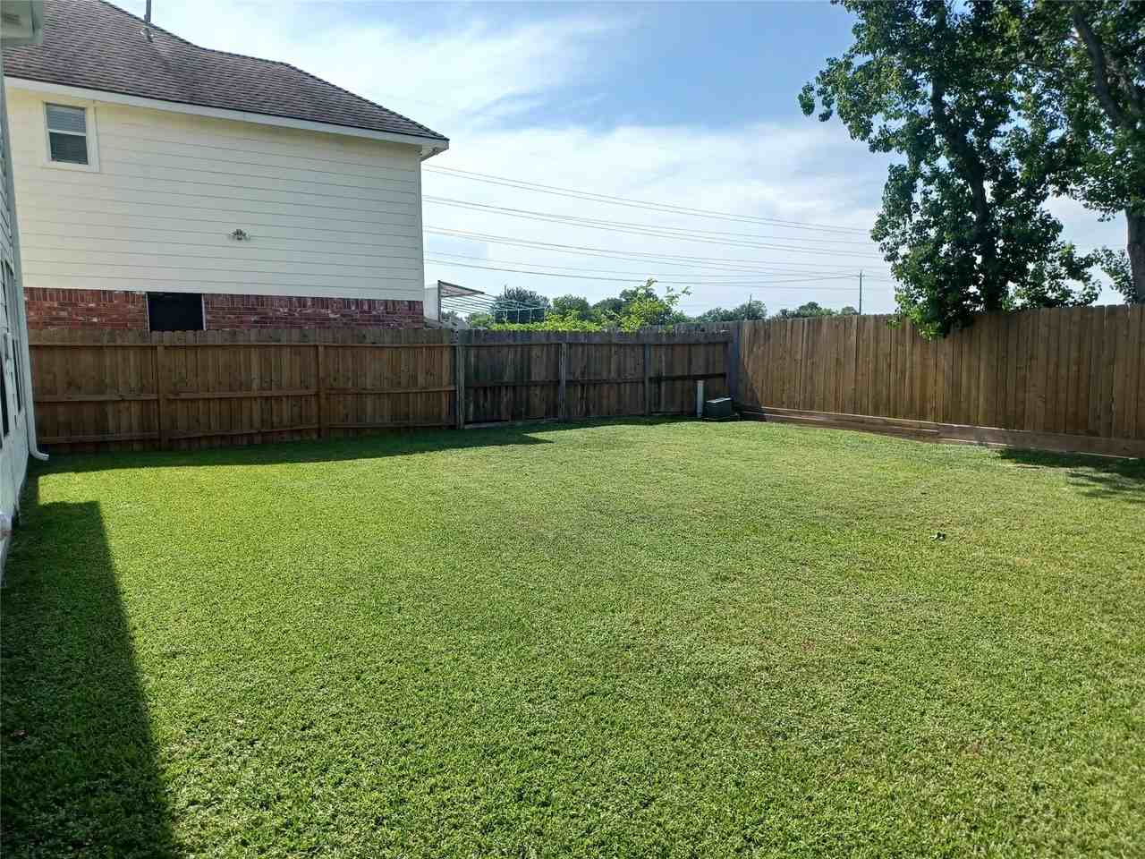 13414 Beechglen Ln #13414 - Photo 3 of 24