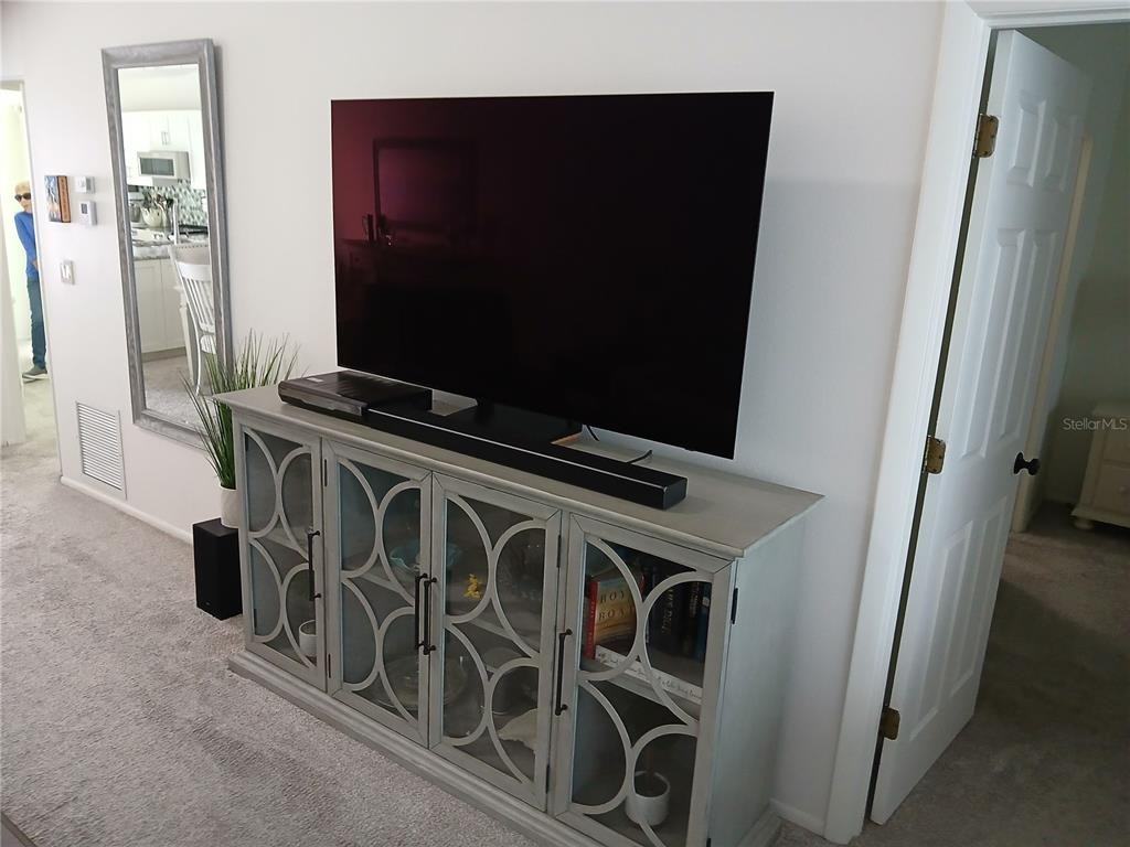 913 Waterside Ln #913-913 - Photo 6 of 7