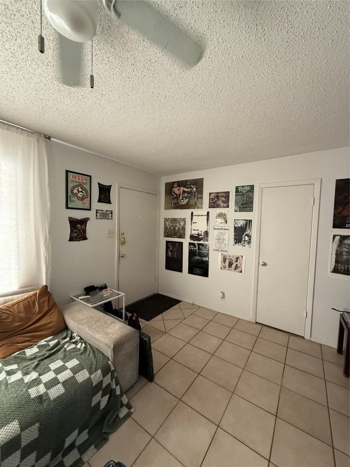 8311 Hathaway Dr #8311A - Photo 4 of 6