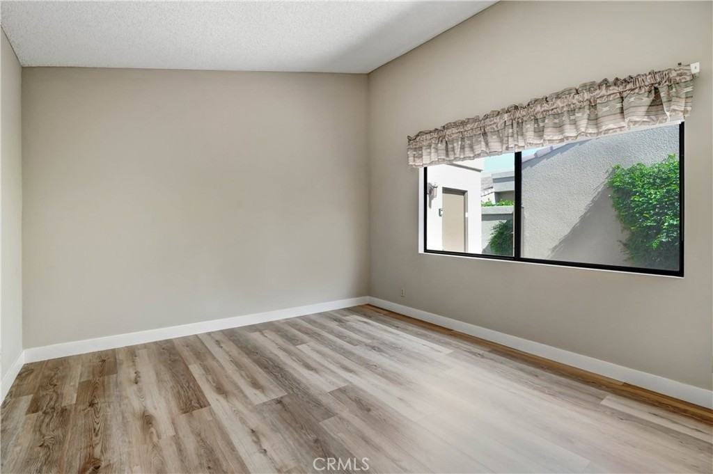 39856 Narcissus Way #39856 - Photo 4 of 20