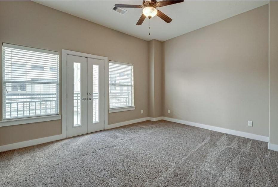 1215 Wentworth St #1215 - Photo 4 of 23