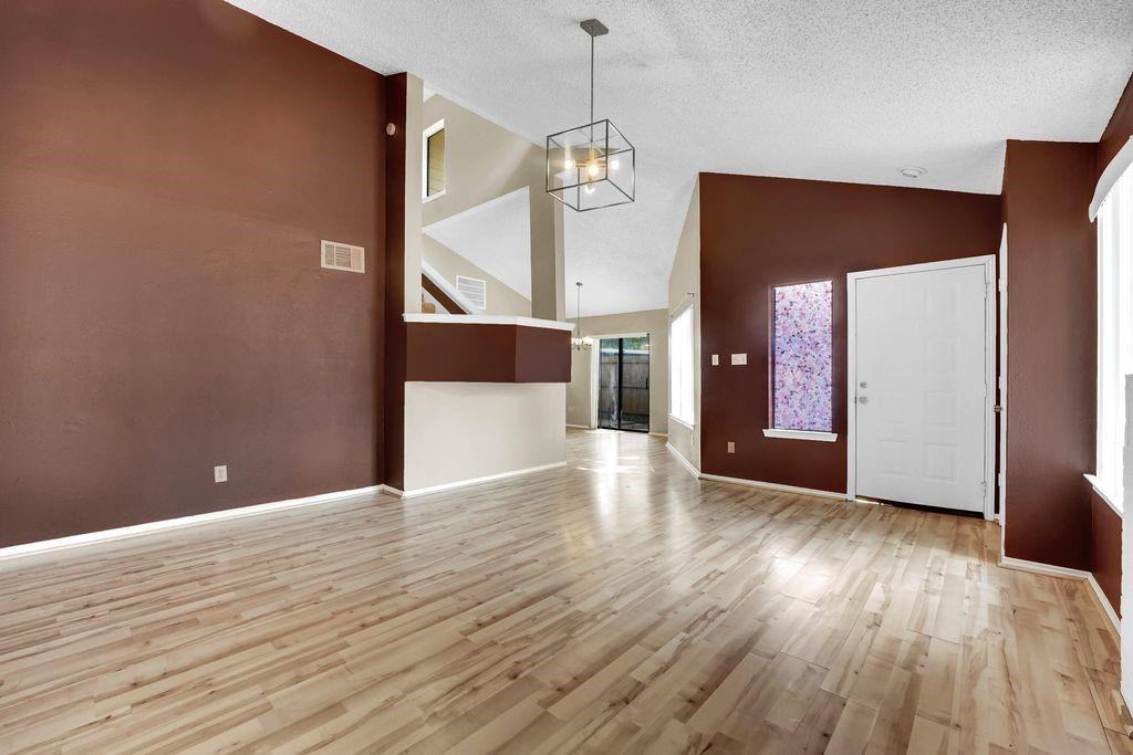 1105 Cloudcrest Ct #1105 - Photo 2 of 17