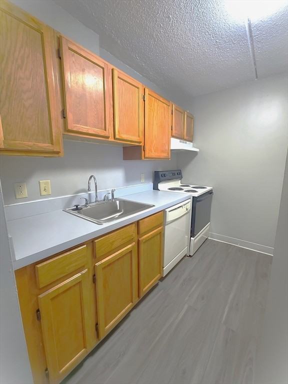 65 N Point Dr #65-302 - Photo 7 of 16