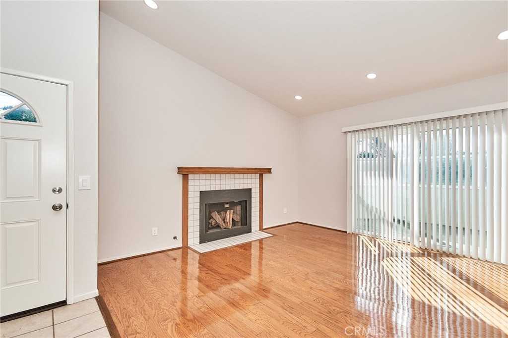 36 Greenmoor #36 - Photo 7 of 22