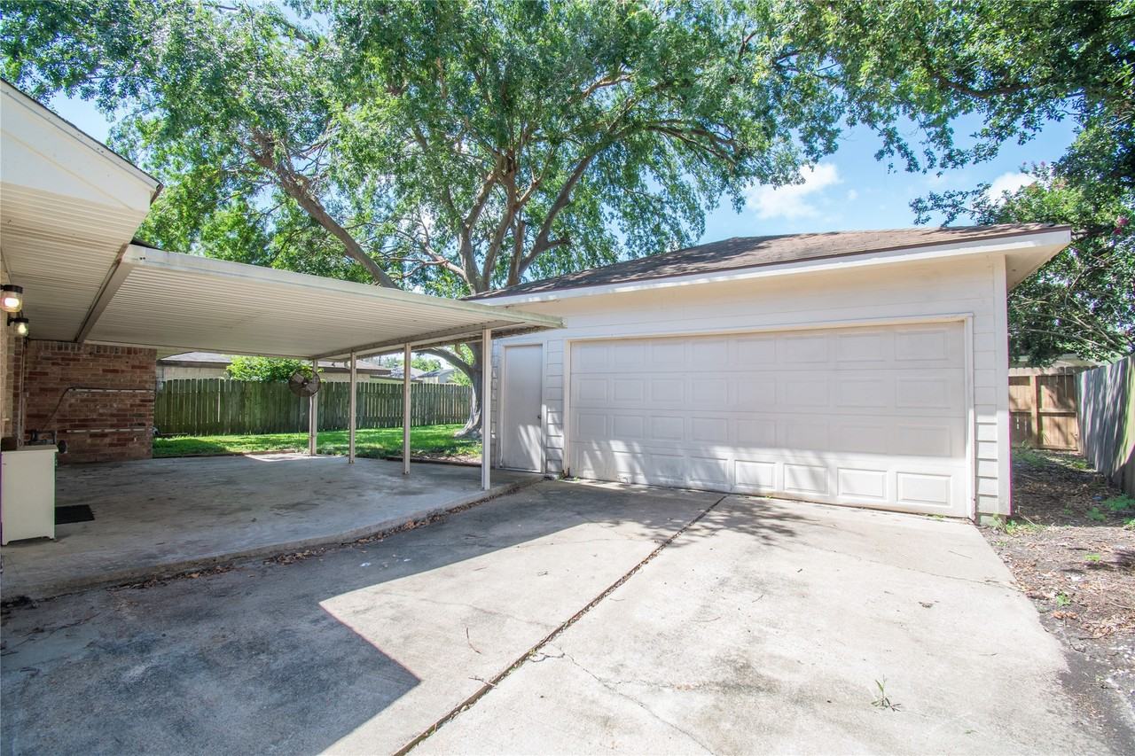 10418 Sagemeadow Ln #10418 - Photo 4 of 21