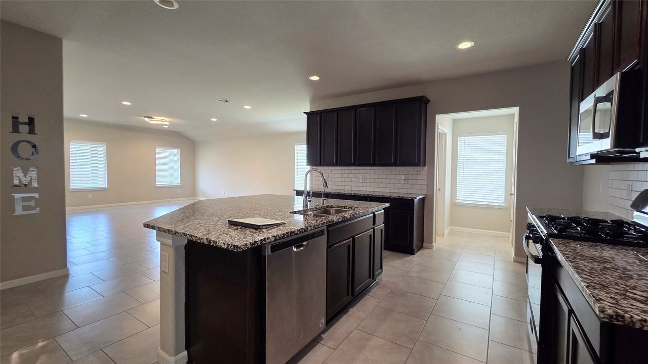 3518 Windham Way #3518 - Photo 2 of 14