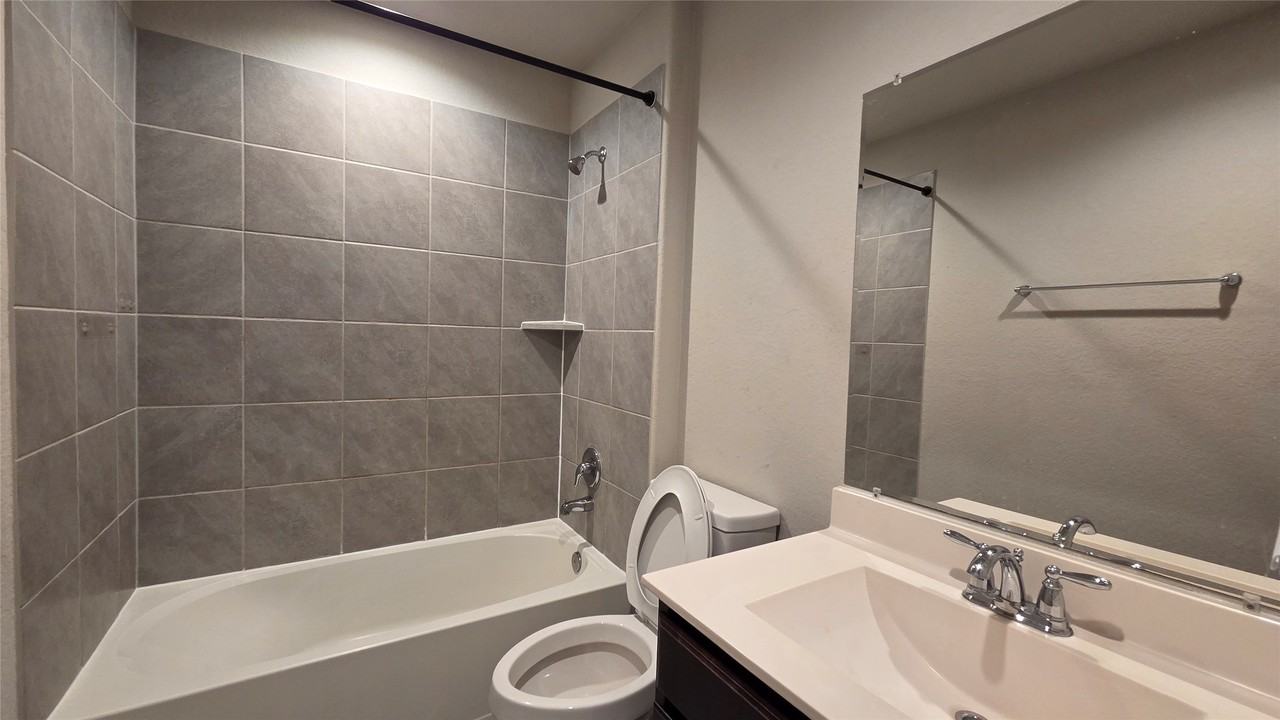 3518 Windham Way #3518 - Photo 3 of 14